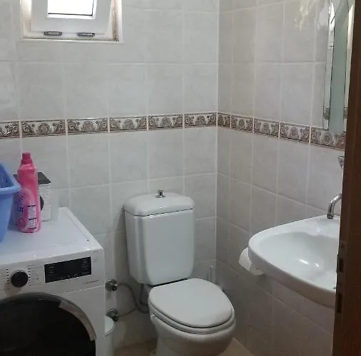Apartamento Huge Evleri 2 *