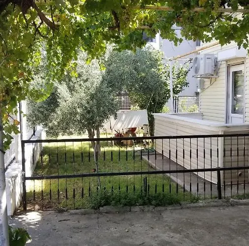 Huge Evleri 2 Apartamento *