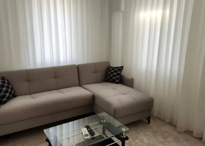 Huge Evleri 2 Apartamento