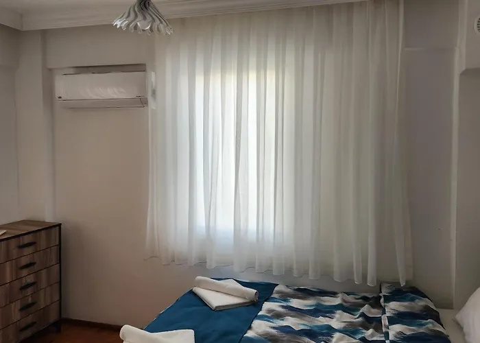 Apartamento Huge Evleri 2 *