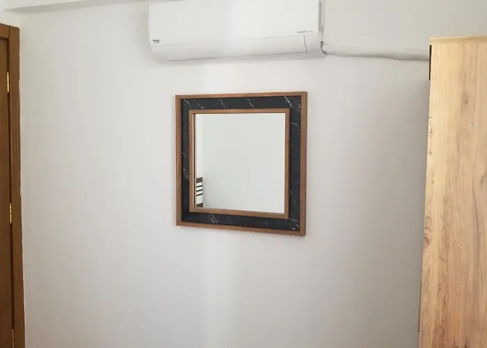 Apartment Huge Evleri 2 *