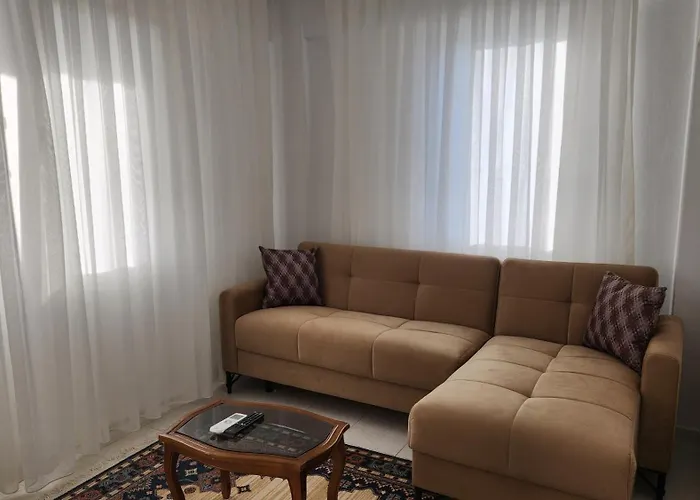 Apartment Huge Evleri 2 *