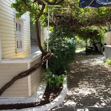 Huge Evleri 2 公寓 马尔马里斯