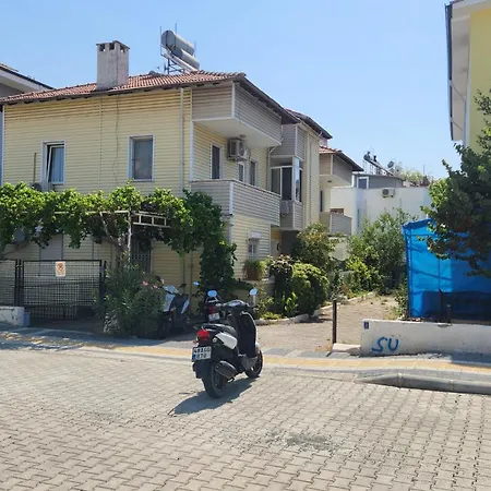 Huge Evleri 2 Apartment