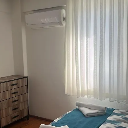 Apartment Huge Evleri 2 *