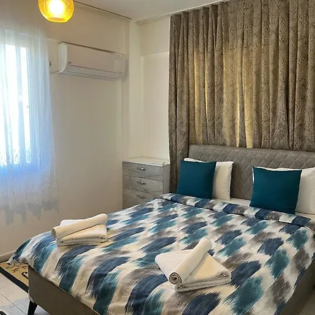 Huge Evleri 2 马尔马里斯