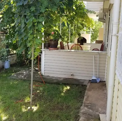 アパート Huge Evleri 2 *